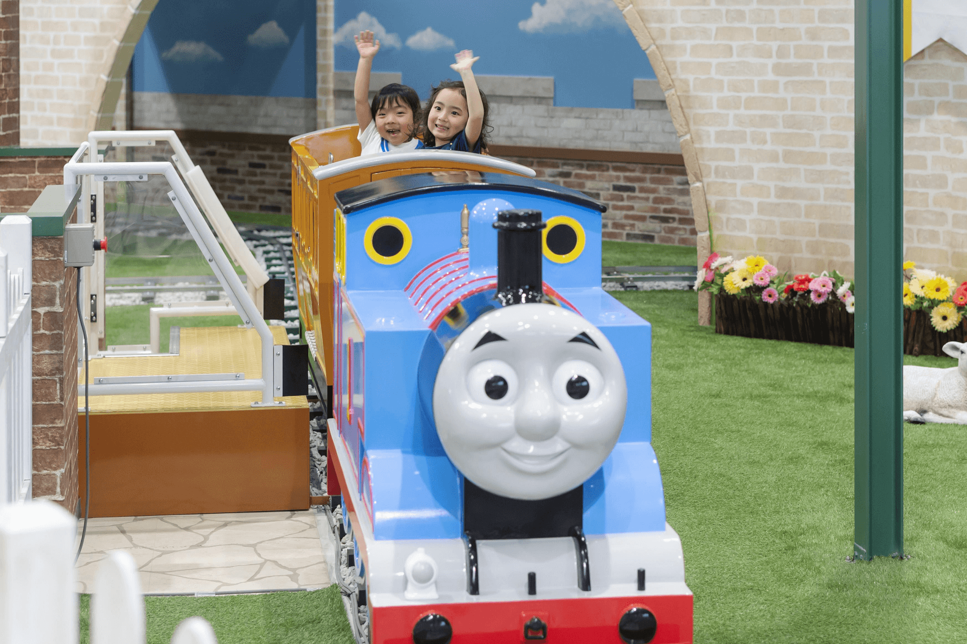 遊ぶ | トーマスステーションぎふ