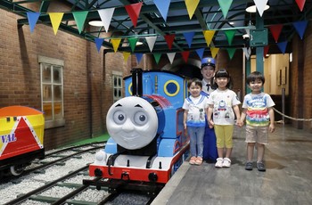 Thomas theatre train ★